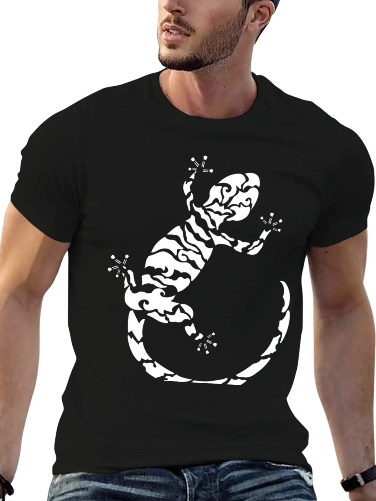 Tribal Gecko Graphic Tee - Stylish Black T-Shirt product image 9
